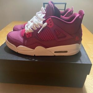 Jordan 4 trueberry Valentine’s Day